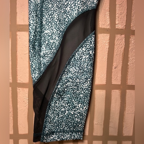 LULULEMON INSPIRE TIGHT II - Picture 3 of 13